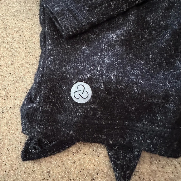 ZELLA Hooded Black Gray Small Long Sleeves Small Active Wear BNWT - Picture 6 of 9